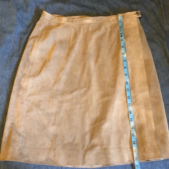 Gap Grey Suede wrap skirt - Size 10 - Picture 4 of 15